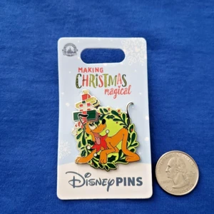 Christmas Pluto 2024 Trading Pin Disney Parks Making Christmas Magical Wreath - Picture 1 of 2
