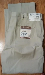 NWT New HAGGAR Mens 40 X 30 Beige Pants Classic Fit No Iron Khaki - Picture 1 of 7