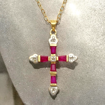 Real Ruby Diamond Cross and Chain 9ct Gold  2.03grams 3 x 2cm - Image 1 of 3