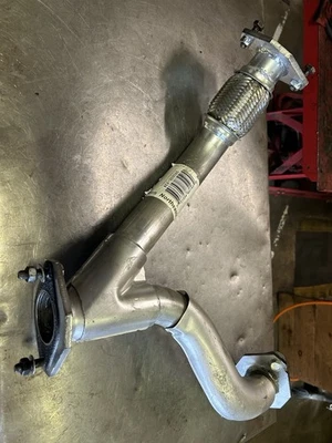 98-04 Isuzu Rodeo V6 nuevo tubo medio escape sección Y 31034-85193 noreste Foto 1 de 4