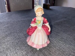 ROYAL DOULTON CHINA GIRL FIGURE DOLL VALERIE MODEL No HN 2107 - Picture 1 of 5