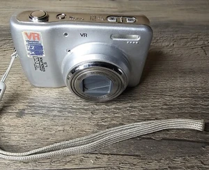 Nikon Coolpix L5 7.2MP Silver Compact Digital Camera Not Working - Picture 1 of 6