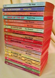 HARLEQUIN ROMANCE BOOK LOT 1970'S PB NOT WANTED ON VOYAGE GOLDEN MADONNA. - Imagen 1 de 7