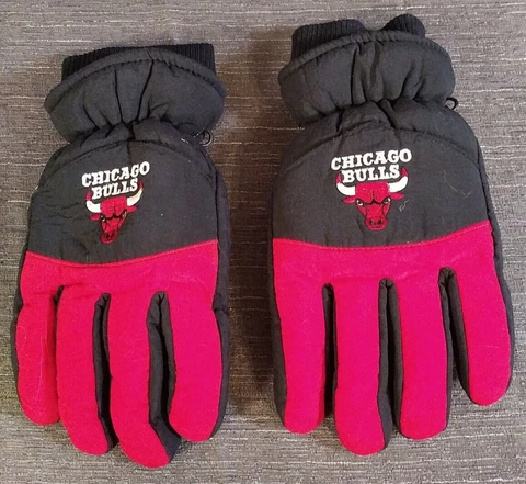 Chicago Bulls Gloves Mens Medium Thinsulate Ultra Red Black  Winter Ski Snow NBA Cover