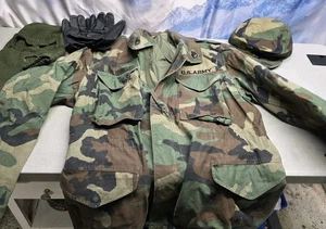 🔥 US Army Woodland Camouflage Cold Weather Field Coat Sz Medium Reg W/ EXTRAS - Picture 1 of 20