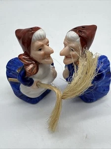 Vintage 80s Pair Of Baba Yaga/Kitchen Witch Salt & Pepper Shakers Decoration Fun - Picture 1 of 24