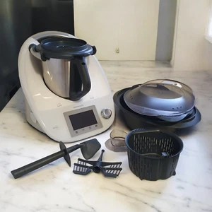 ❗️Con garantía Vorwerk Thermomix TM5 TM 5 + accesorios + distribuidor de chips de receta❗️ - Imagen 1 de 11