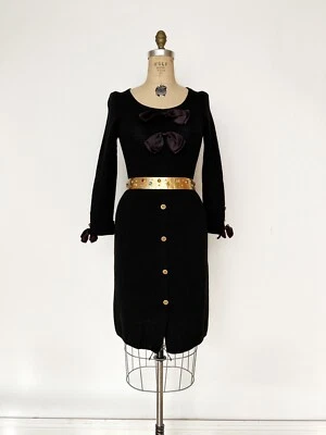 Fabuloso Vestido Suéter de Malha Adolfo Vintage Anos 80 Detalhe de Laço Cetim Botões Dourados M - Imagem 1 de 4