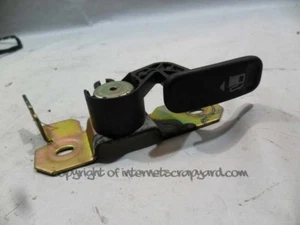 Ford Mondeo MK3 gen2 00-07 2.0 fuel filler flap release handle - Picture 1 of 2