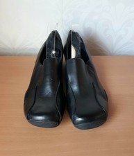 clarks wide fitting shoes ireland