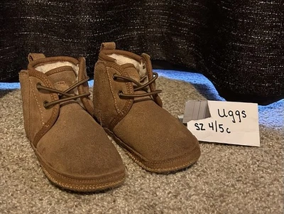 BOTAS UGG CASTAÑO NEUMEL Gamuza Cuero - Talla 4/5 Infantil Niño Bebé Juvenil Foto 1 de 3