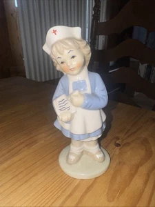 Paulina Alfredo Molina Figurine - Picture 1 of 7