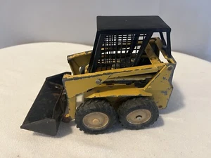 Vintage raro Ertl John Deere scala 1/16 giallo skid steer pressofuso - Foto 1 di 8