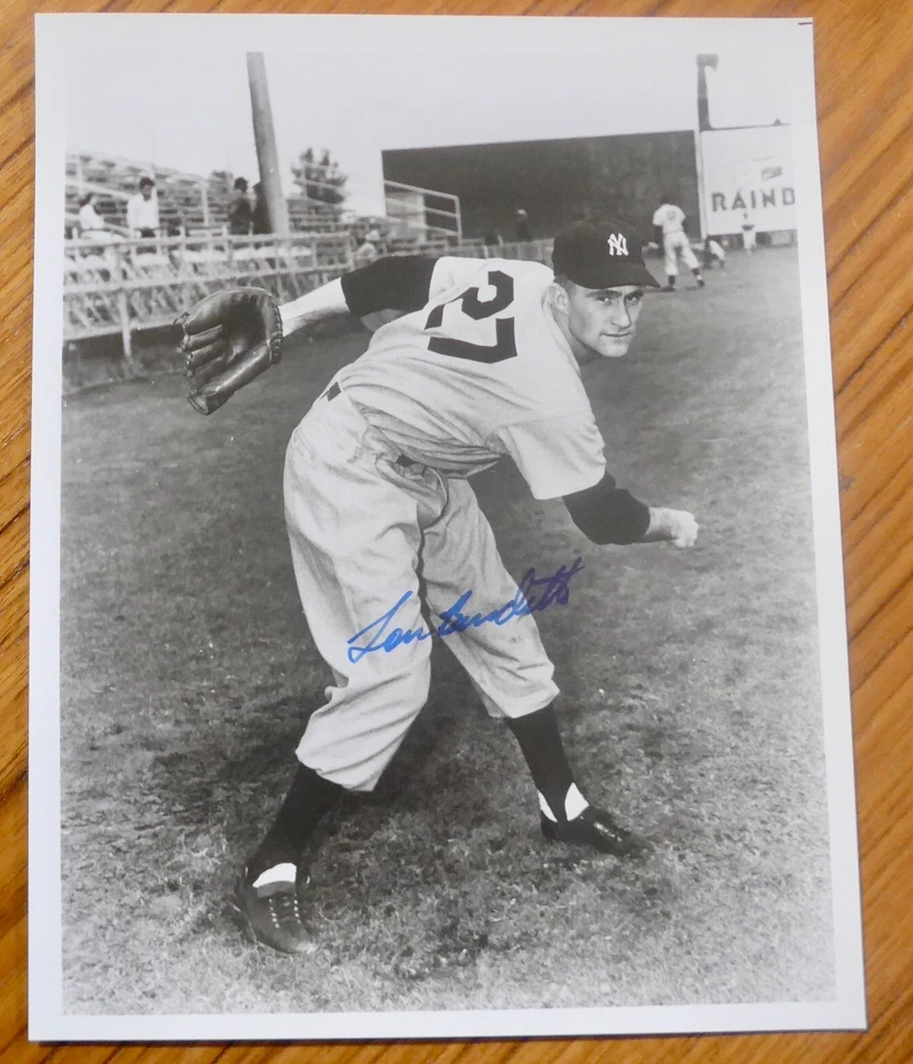 Foto 8x10 firmada automáticamente por Lew Burdette fallecida 2007 New York Yankees 1950 Foto 1 de 1