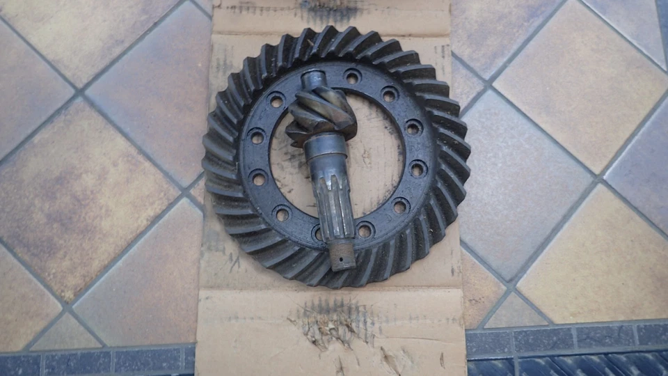Juego de engranajes de anillo y piñón para camioneta Ford años 50 (5,83:1) ¡NUEVO! B6Y-4209-A F250 F350 Foto 1 de 4