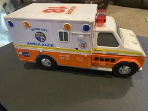 1992 FunRise Metro City Ambulance Paramedic #18 Emergency Tested Works Vintage - Picture 1 of 7