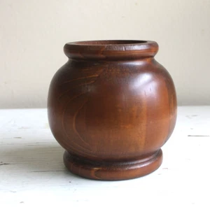 Naturecore runde Holzvase kastanienbraun gedrechselt Holz Filzboden Goblincore - Bild 1 von 7