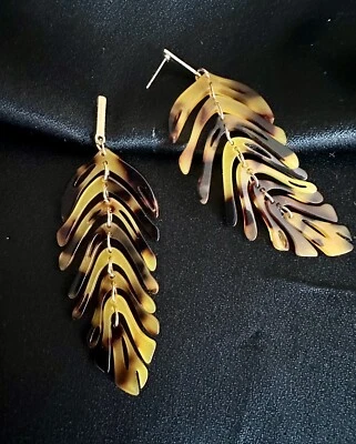 House Of Harlow Tortoise Leafs Drop Earrings lightweight - Imagem 1 de 2