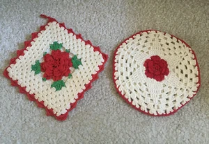 Lot of 2 Vintage Crocheted Potholders Trivets Red Green White Flowers FREE SHIP - Picture 1 of 12