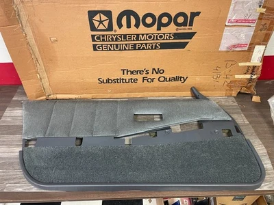 1986 1987 年 DODGE DAYTONA TURBO LH 门板 NOS MOPAR 925 — 第 1/4 张图片