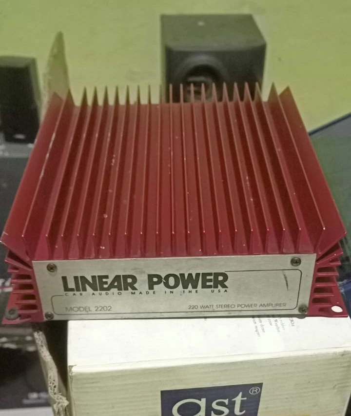 Linear Power 2202 Foto 1 de 4