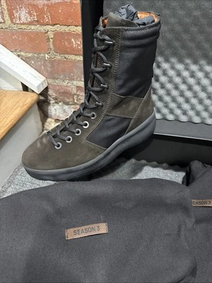 ¡Bota Militar Yeezy Temporada 3! ¡Nuevo! Talla 41- 9,5 Foto 1 de 4