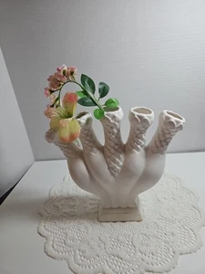 Vase Quintal Five Fingered  7.5"" Tall Timeless VTG - Picture 1 of 9