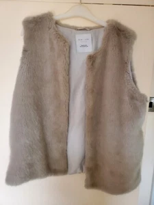 New Look Grey Fury Gilet Size 12 - Picture 1 of 5