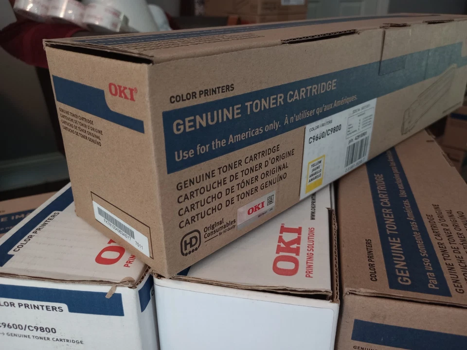 OKI YELLOW C9600/C9800 OEM Toner Cartridge P/N 42918901 UPC  0 5185135265 7  NIB - Image 1 of 4