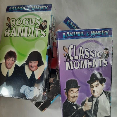 NEW Laurel & Hardy Set  Bundle 3 VHS Tapes SEALED  -  Stan Laurel Oliver Hardy Foto 1 de 4