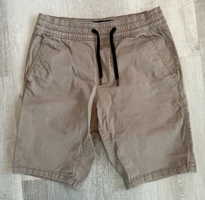 "Pantalones cortos de chándal Hollister para hombre de 9"" marrón caqui oscuro talla XS" - Imagen 1 de 5
