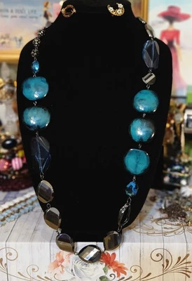 Collar Largo Chico's Azul, Gunmetal Facetado Acrílico Cuentas Verde Azulado Discos Planos Foto 1 de 4