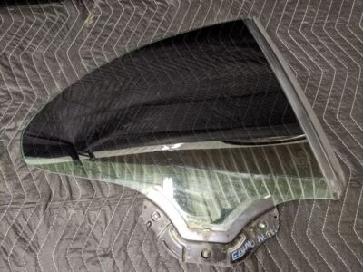 BMW E64 6-Series M6 Rear Side Window Glass Right 51357186644 Foto 1 de 4