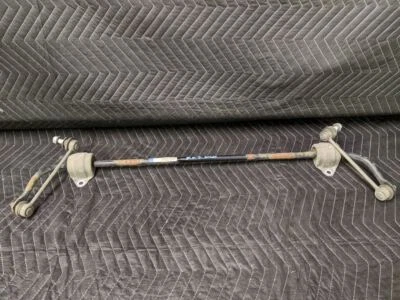 Barra antivuelco trasera BMW F07 serie 5 GT 33556788860 Foto 1 de 4