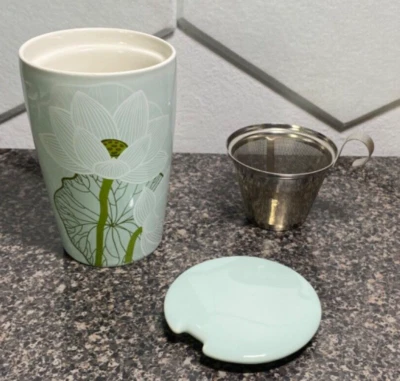 Taza de loto Tea Forte Kati® con infusor y tapa flor azul verde Foto 1 de 4