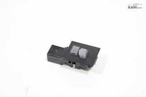2018-2023 CHRYSLER 300 UNDER DASH RIGHT SIDE LOWER LIGHT LAMP 68282755AC OEM - Picture 1 of 7