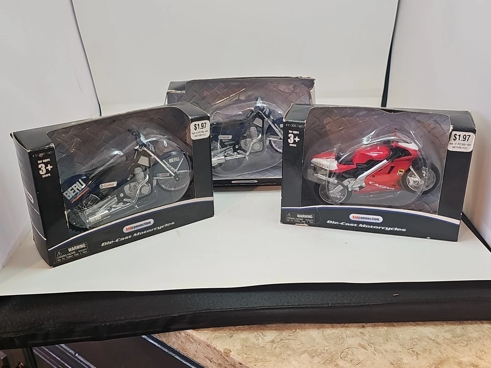 Maisto Triumph Beru Castrol Racing Motorcycle Diecast 2001