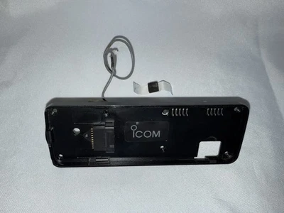 ICOM FACCIA IN PLASTICA CON CONNETTORE PER IC 7000 con nastro e cavo - Immagine 1 di 4