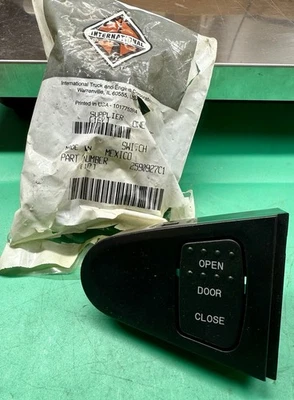 CONTROL INTERRUPTOR PUERTA INTERNATIONAL 2590927C1 GENUINO FABRICANTE DE EQUIPOS ORIGINALES ⚡LOTE DE 2⚡SE ENVÍA GRATIS⚡ Foto 1 de 4