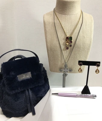 Juego de collar y pendientes Swarovski, bolígrafo, mochila azul y collar Oliver Weber Foto 1 de 4