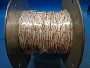 500ft M16878/3BKE92 14 AWG 19 COND. 3000V 105° WEISS mit ROTEM STREIFEN MILITÄRKABEL - Bild 1 von 2