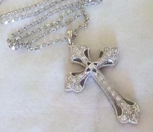 Stunning 14K White Gold Cross Diamond Necklace - 7.30 gms, 19.5 in, 0.32 ctw - Picture 1 of 11