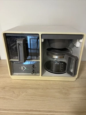 Black & Decker Spacemaker Drip Coffee Maker 10 Cup SDC2AG-04 Tested And Working - Image 1 of 4