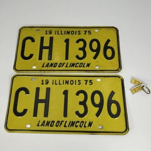 1975 Illinois License Plates Matched Pair With Matching DAV Tags Keychain Rare - Picture 1 of 10