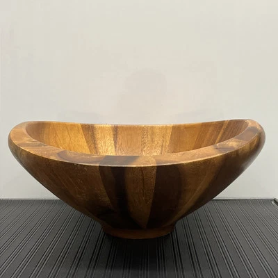 Large 16” NAMBE Butterfly Salad Bowl , No Server - Image 1 of 4