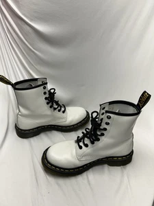 Womens Doc Martens White Air Wair Bouncing Soles Leather Boots 11821 Size 7 (DQ) - Picture 1 of 9