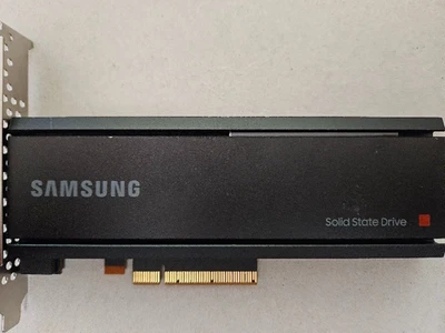 Samsung PM1735 3.2TB SSD HHHL PCIE 4.0 NVME SSD MZ-PLJ3T20 - Image 1 of 2