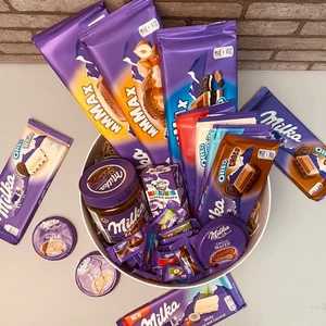 Lux&Box: Milka chocolate candy box size M - Picture 1 of 4