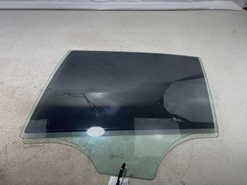 2011-2016 BMW 528 535 550I M5 Sedan Driver Lateral Porta Traseira Esquerda Janela Vidro - Imagem 1 de 4