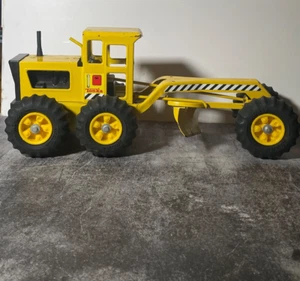 Vintage Yellow Tonka Road Scraper Grader Plow Tractor 16210-A Pressed Steel 17” - Picture 1 of 5